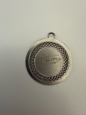 Wells Sterling Grandma Charm Vintage 925 Pretty Charm For Charm Bracelets Woman